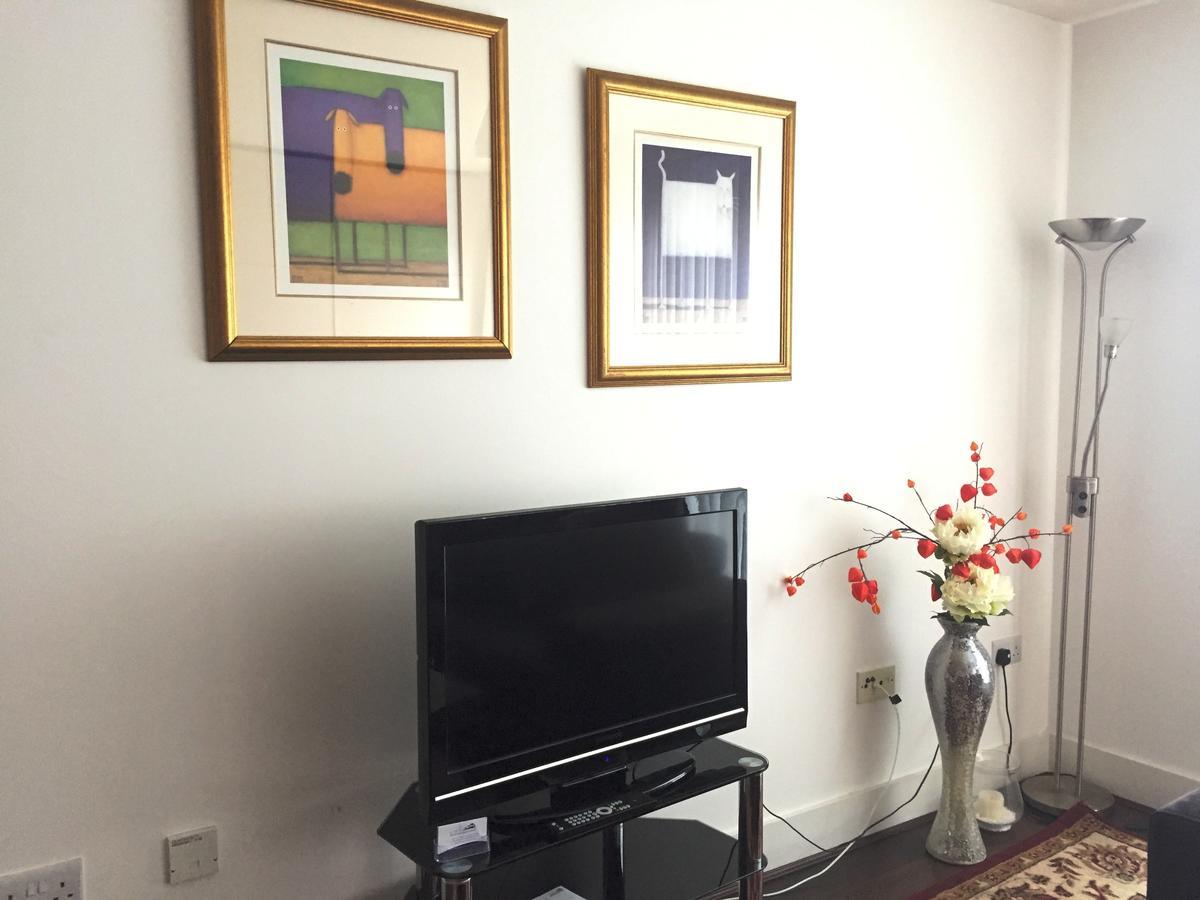 Linx Apartments Skyline Plaza Бэйсингсток Экстерьер фото