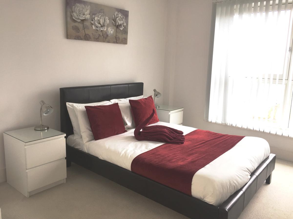 Linx Apartments Skyline Plaza Бэйсингсток Экстерьер фото